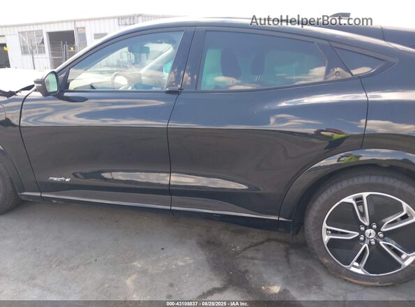 3FMTK3R43PMA77253 2023 FORD MUSTANG MACH-E PREMI Black Սալոնի 360 աստիճան տեսք