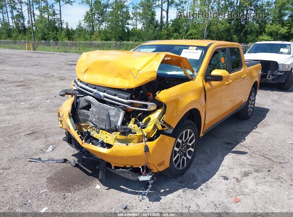 3FTTW8E36PRA64079 2023 FORD MAVERICK Orange Front view
