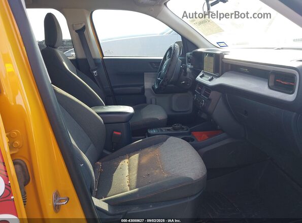 3FTTW8E95NRA12962 2022 FORD MAVERICK Красный Вид салона спереди
