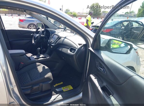 3GNAXKEV3MS117545 2021 CHEVROLET EQUINOX Silver Vista interior delantera