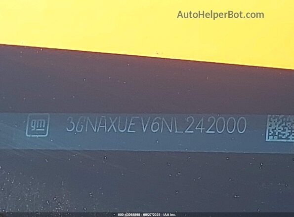 3GNAXUEV6NL242000 2022 CHEVROLET EQUINOX Black Widok komory silnika