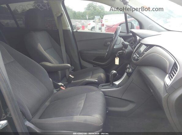 3GNCJLSB3LL213999 2020 CHEVROLET TRAX Black Front interior view