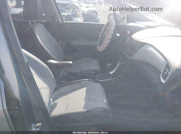 3GNCJLSB8LL276225 2020 CHEVROLET TRAX Gray Vista interior delantera
