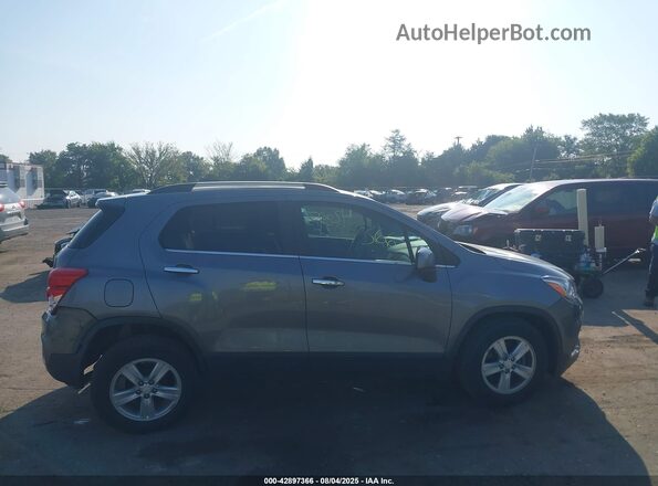 3GNCJLSB8LL276225 2020 CHEVROLET TRAX Gray Vista interior trasera