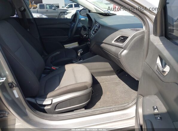3KPC24A63ME139019 2021 HYUNDAI ACCENT Silver Front interior view