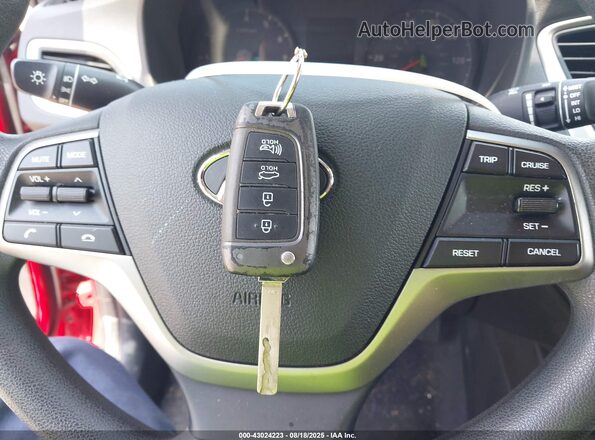 3KPC24A68ME148864 2021 HYUNDAI ACCENT Red Vista del salpicadero