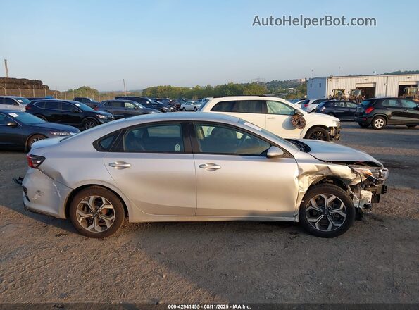 3KPF24AD6ME333099 2021 KIA FORTE Silver სალონის 360-გრადუსიანი ხედი