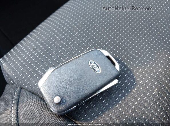 3KPF24AD7LE255771 2020 KIA FORTE Синий Вид панели приборов