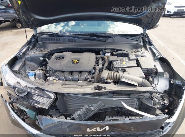 3KPF24AD7RE731185 2024 KIA FORTE Gray უკანა ხედი