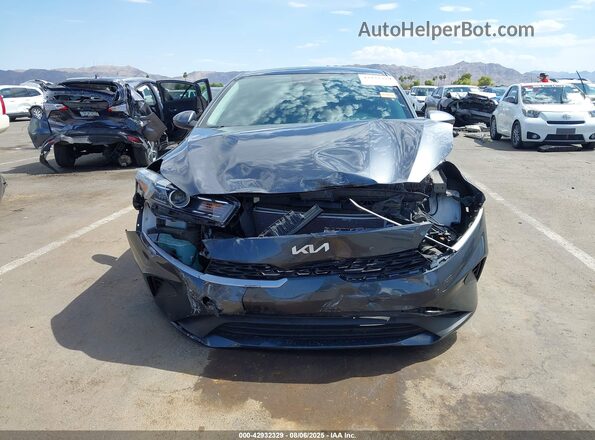 3KPF24AD7RE731185 2024 KIA FORTE Gray უკანა სალონის ხედი