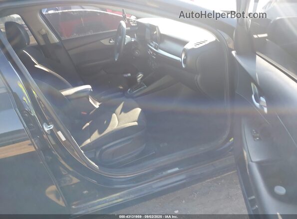 3KPF24AD8ME362197 2021 KIA FORTE Black 