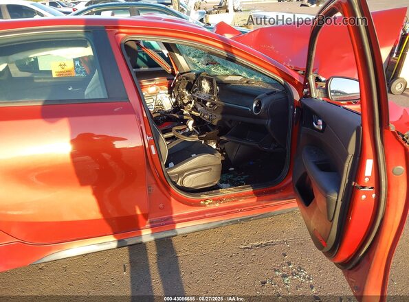 3KPF34AD1ME389268 2021 KIA FORTE Red Vista interior delantera