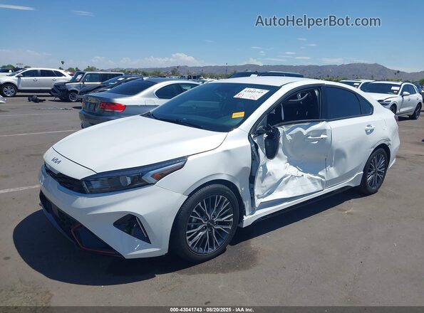 3KPF54AD6PE552947 2023 KIA FORTE White 