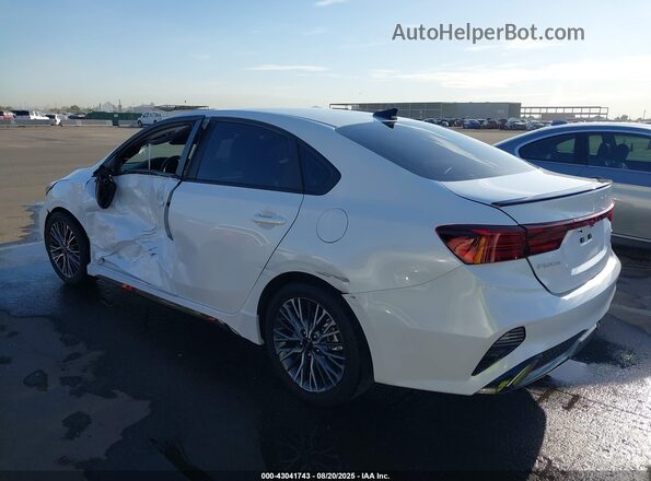 3KPF54AD6PE552947 2023 KIA FORTE White 