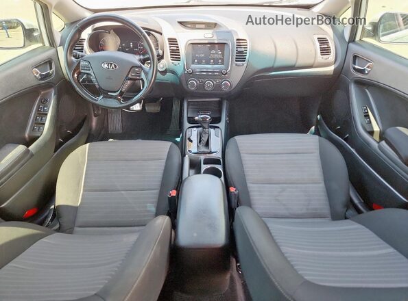 3KPFL4A74JE198028 2018 KIA FORTE Белый 