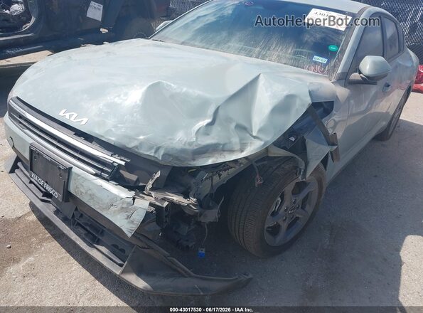 3KPFT4DE3SE108752 2025 KIA K4 Gray Front view