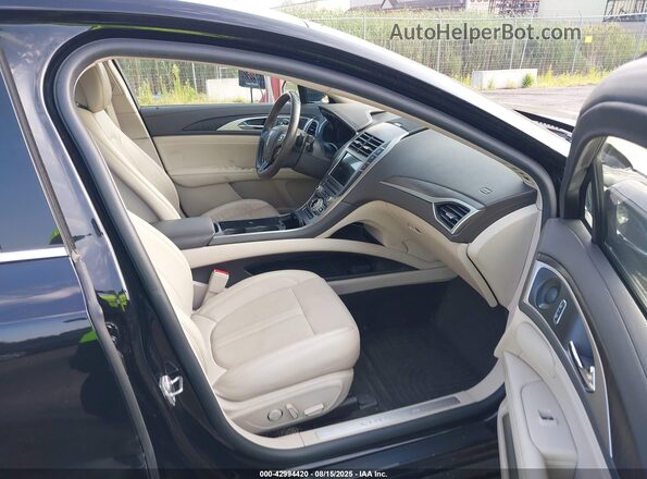 3LN6L5F90JR609879 2018 LINCOLN MKZ Черный 