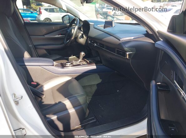 3MVDMACL2MM226303 2021 MAZDA CX-30 White Front interior view