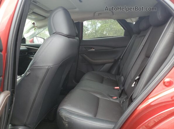 3MVDMBDM0MM219914 2021 MAZDA CX-30 Red Rear interior view
