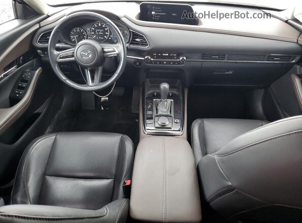 3MVDMBDM0MM219914 2021 MAZDA CX-30 Red Dashboard view