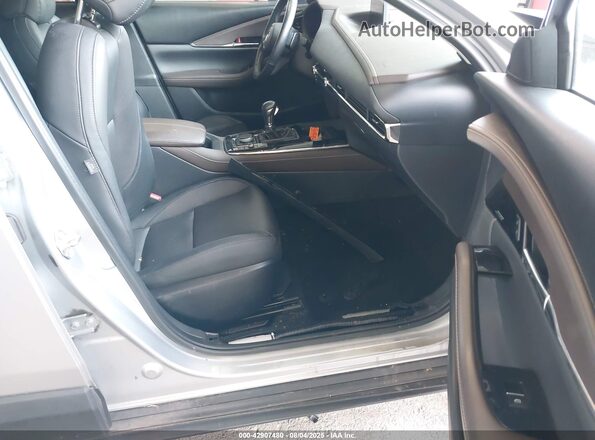 3MVDMBEY6MM300949 2021 MAZDA CX-30 Silver Front interior view