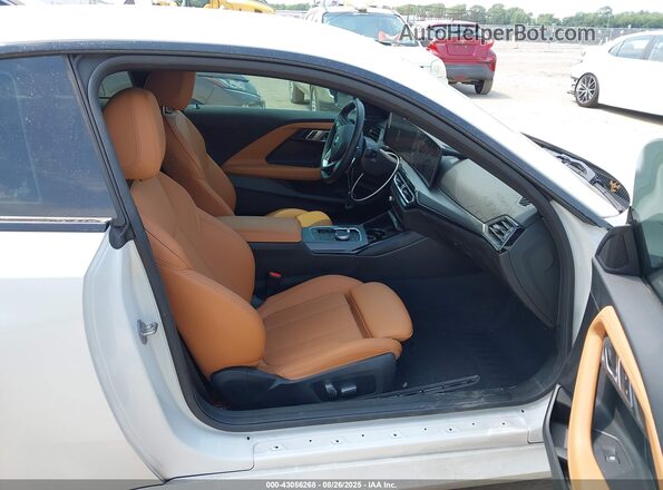 3MW23CM03P8D30465 2023 BMW 2 SERIES White Vista interior delantera