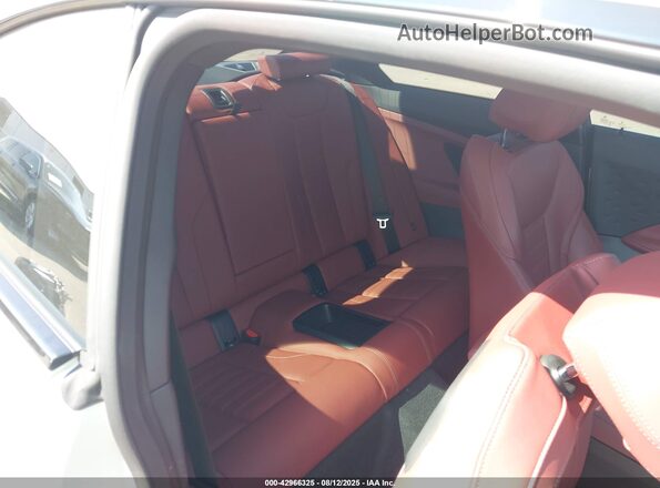 3MW53CM01N8C66646 2022 BMW M2 White Widok naklejki z numerem VIN