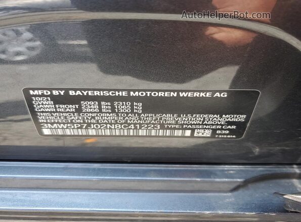 3MW5P7J02N8C41223 2022 BMW 3 SERIES Charcoal Engine compartment view
