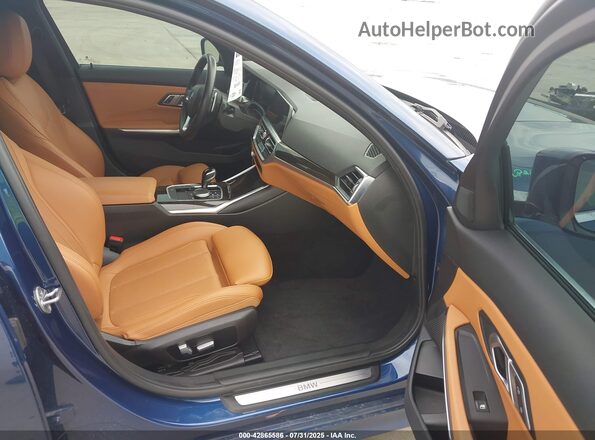 3MW5R1J01N8C49224 2022 BMW 3 SERIES Blue Front interior view