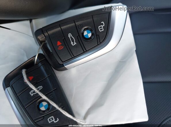 3MW69FF02P8C98350 2023 BMW 3 SERIES Серый Вид панели приборов
