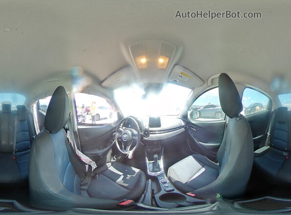 3MYDLBYV5JY327894 2018 TOYOTA YARIS Silver 