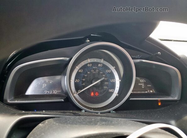 3MYDLBYV5JY327894 2018 TOYOTA YARIS Silver 