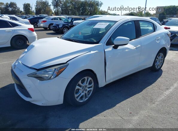 3MYDLBYV9HY148574 2017 TOYOTA YARIS IA White 