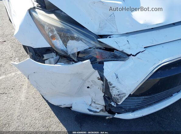 3MYDLBYV9HY148574 2017 TOYOTA YARIS IA White 