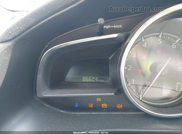 3MZBN1M33JM267262 2018 MAZDA 3 White Հետևի նստատեղերի տեսք