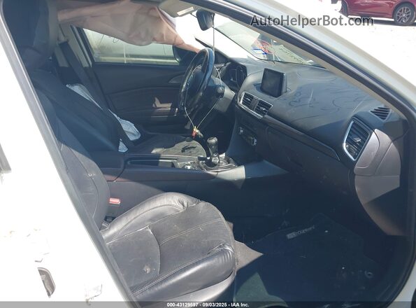 3MZBN1M33JM267262 2018 MAZDA 3 White Սալոնի դիմացի տեսք