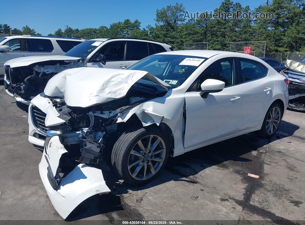 3MZBN1V39JM249752 2018 MAZDA 3 Белый 