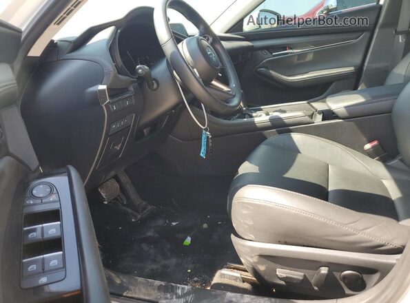 3MZBPBCL7MM252107 2021 MAZDA 3 White Front interior view