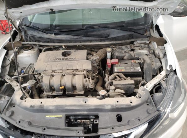 3N1AB7AP2JY301351 2018 NISSAN SENTRA White Widok wnętrza z tyłu