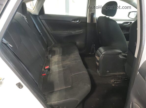 3N1AB7AP2JY301351 2018 NISSAN SENTRA White Widok tylnych siedzeń