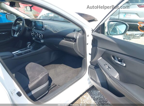 3N1AB8CV1MY298478 2021 NISSAN SENTRA White Front interior view
