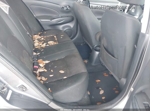 3N1CN7APXJL842631 2018 NISSAN VERSA Gray 