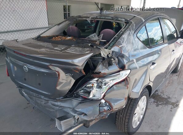 3N1CN7APXJL842631 2018 NISSAN VERSA Gray 