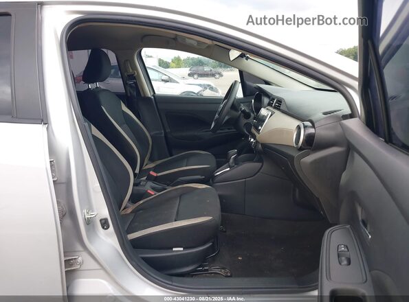 3N1CN8EV5ML850932 2021 NISSAN VERSA Silver 