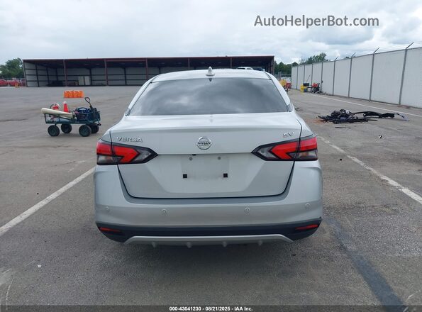 3N1CN8EV5ML850932 2021 NISSAN VERSA Silver 