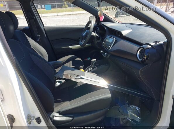 3N1CP5CV2LL557709 2020 NISSAN KICKS White Front interior view