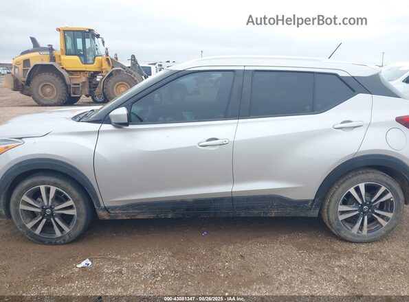 3N1CP5CV7LL496745 2020 NISSAN KICKS Silver უკანა სალონის ხედი