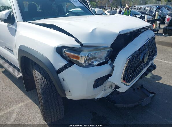 3TMAZ5CN4JM062479 2018 TOYOTA TACOMA Белый 
