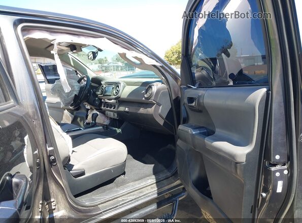 3TMCZ5AN5HM092449 2017 TOYOTA TACOMA Gray Вид салону спереду