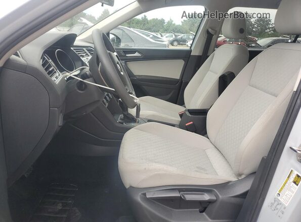 3VV1B7AX0JM069306 2018 VOLKSWAGEN TIGUAN Серый 